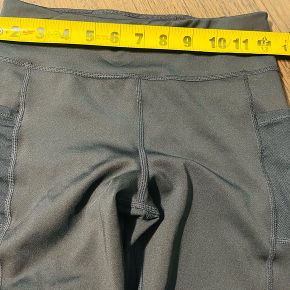 Nike Women's Sleek Black Leggings - Picture 6 of 9